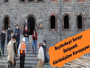 Kars Valisi Türker Öksüz Beylerbeyi Sarayı Çalışmalarını İnceledi