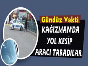 Kağızman'da Yol Kesip Otomobil Taradılar!