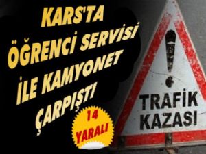 Kars'ta öğrenci servisi kaza yaptı: 14 yaralı