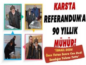 Kars'ta 90 Yaşındaki Dede Demokrasi İçin Sandık Başında